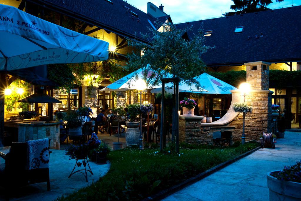 Bonato Hotel Náchod المظهر الخارجي الصورة
